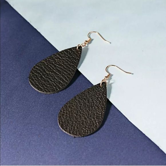 Black Tear Drop Leather Earrings - Picture 5 of 7